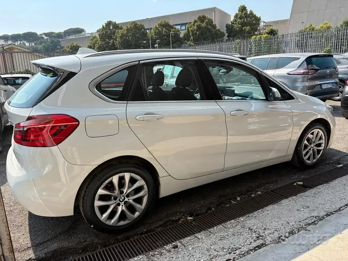 Usata BMW 216 Active Tourer 116 CV (85 kW) 2019 Bianco Monovolume