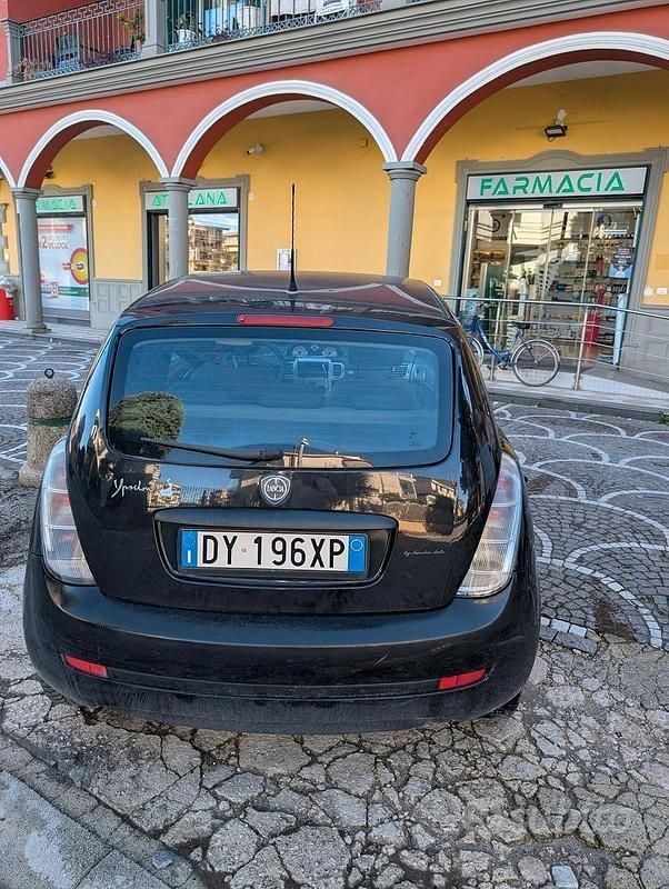 Usata Lancia Ypsilon 77 CV (56 kW) 2010 Nero Utilitaria