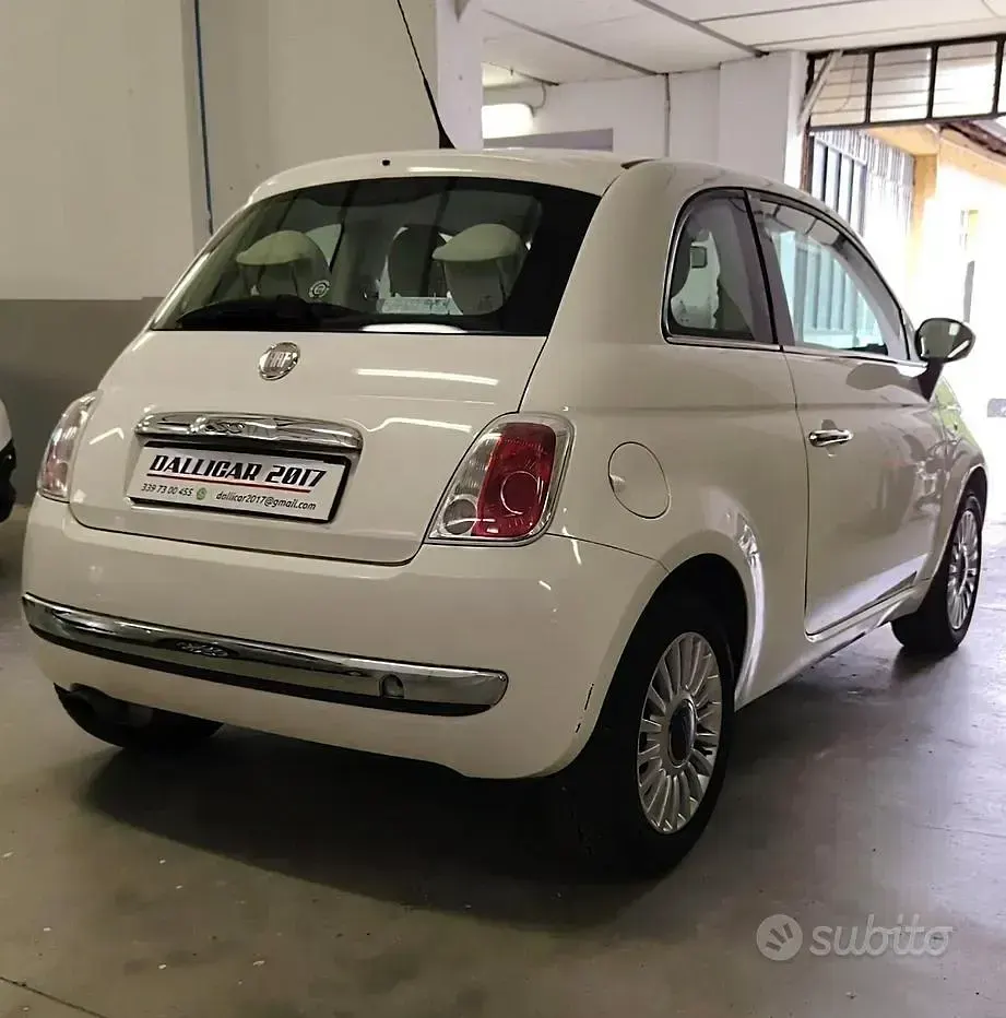 Używany Fiat 500 69 KM (50 kW) 2008 Biały Sedan/Limuzyna
