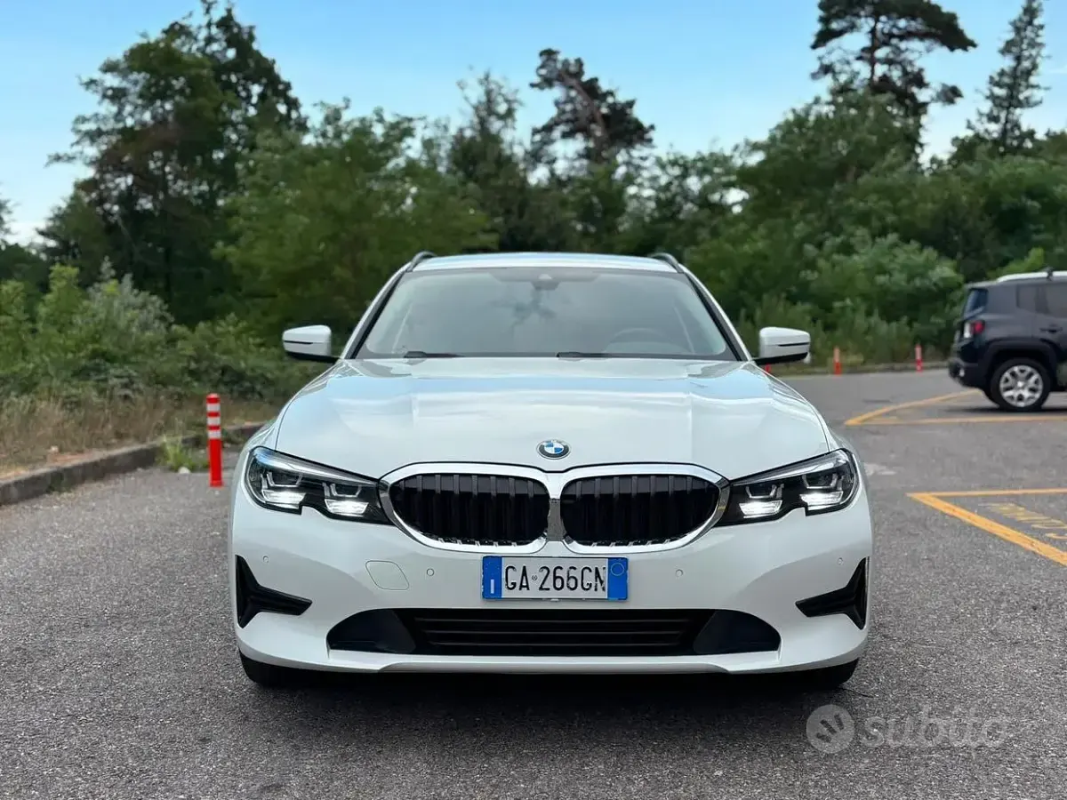 Usata BMW 320 Advantage 190 CV (139 kW) 2020 Bianco Station wagon