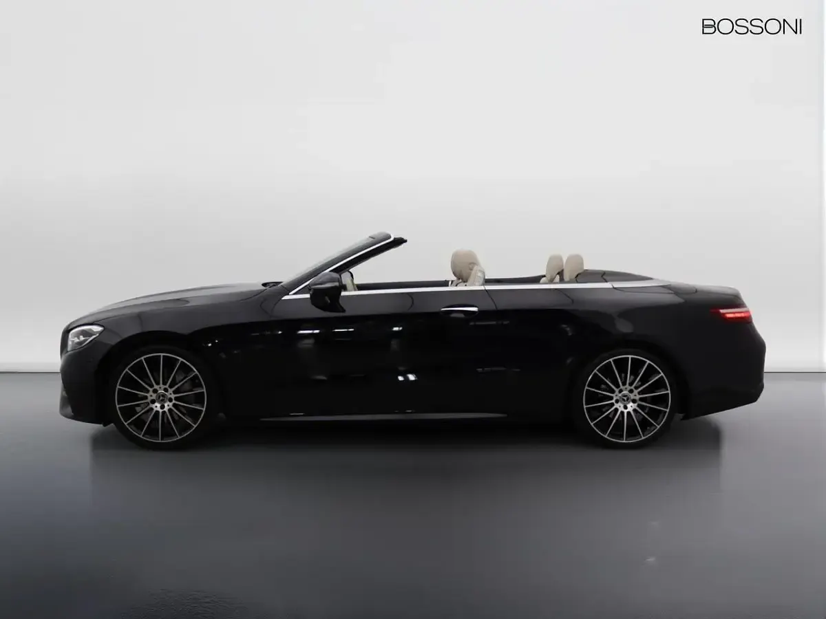 Usata Mercedes 300 Premium Plus 265 CV (194 kW) 2023 Nero Cabrio