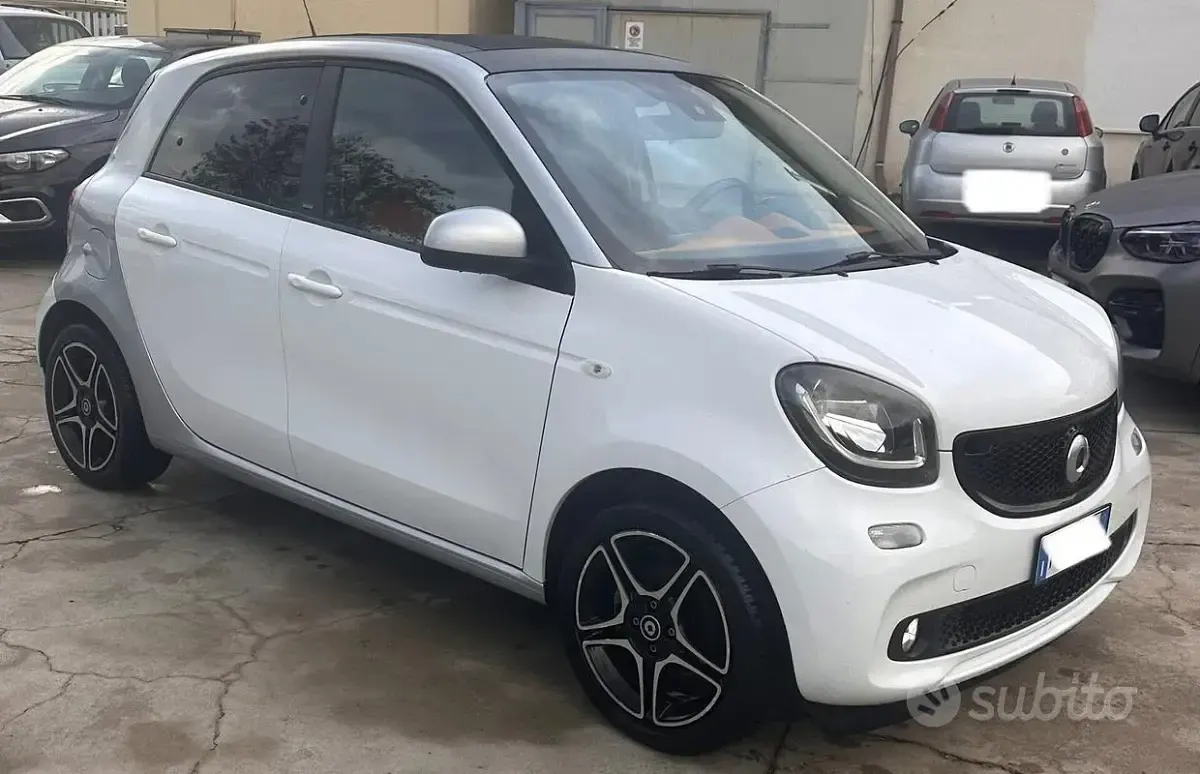 Usata Smart ForFour Prime 71 CV (52 kW) 2015 Bianco Utilitaria