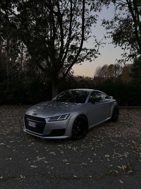 Usata Audi TT Ambiente 184 CV (135 kW) 2017 Argento Coupé