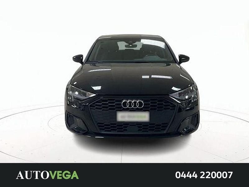 Usata Audi A3 Sportback e-tron Business 150 CV (110 kW) 2022 Nero / pastello Utilitaria