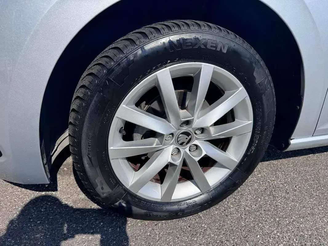Usata Skoda Scala Style 90 CV (66 kW) 2020 Argento Utilitaria