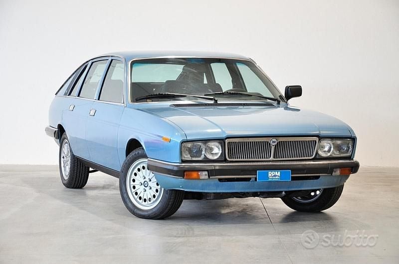 Usata Lancia Gamma 116 CV (85 kW) 1984 Blu Berlina