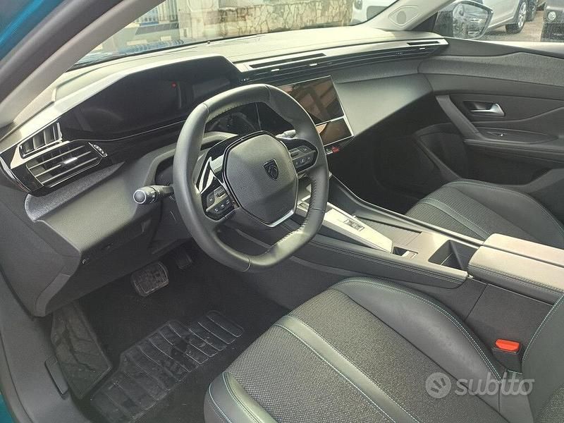 Usata Peugeot 308 Allure 131 CV (96 kW) 2024 Blu Berlina