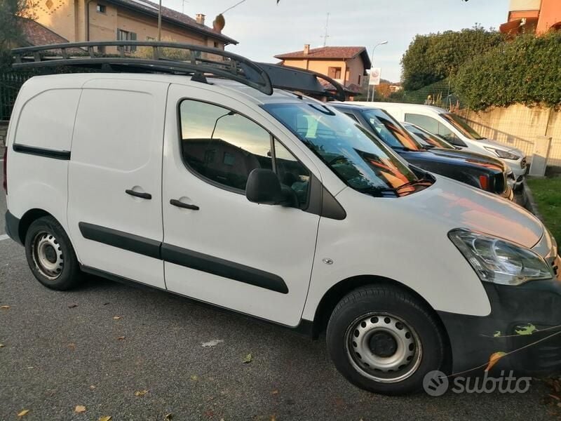 Usata Peugeot Partner 98 CV (72 kW) 2018 Monovolume