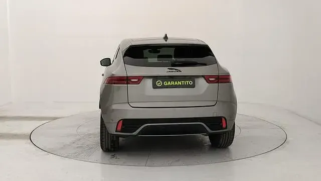 Usata Jaguar E-Pace R 163 CV (119 kW) 2022 Grigio SUV