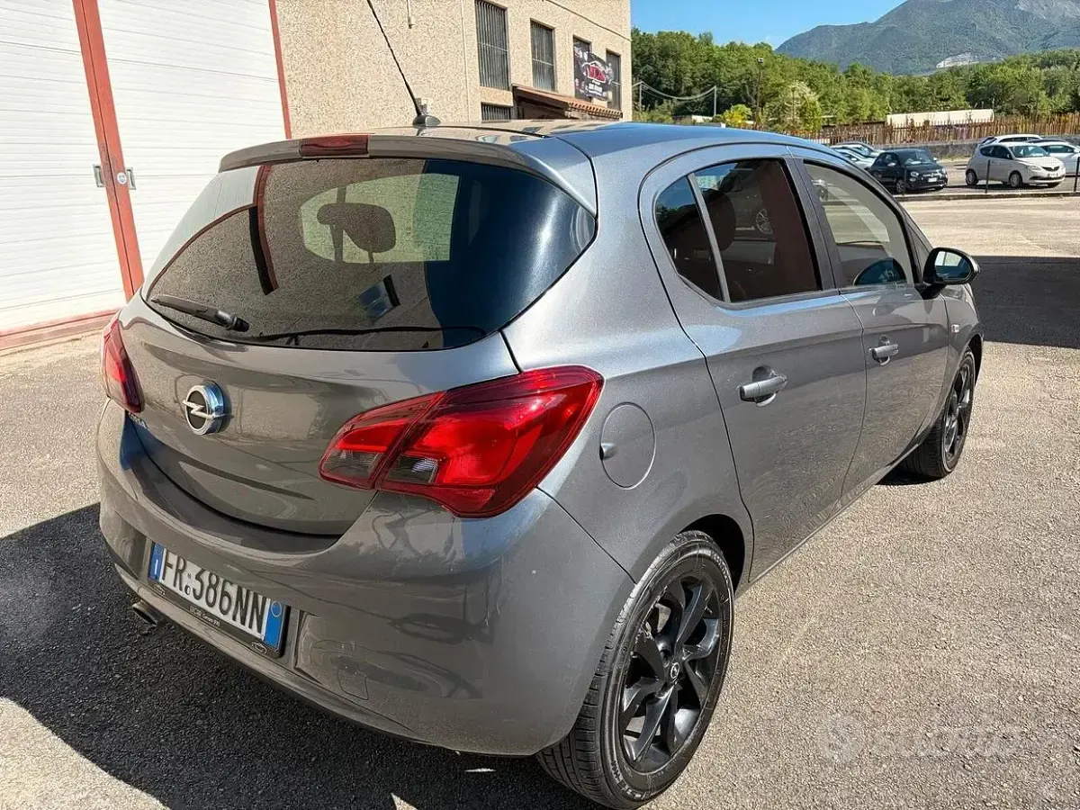 Usata Opel Corsa 75 CV (55 kW) 2018 Grigio Utilitaria