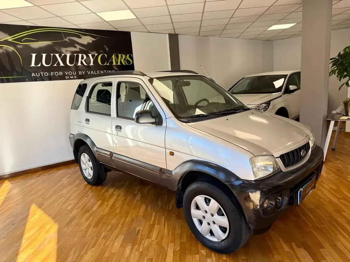 Usata Daihatsu Terios 85 CV (62 kW) 2002 Grigio SUV