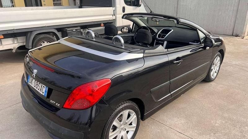 Usata Peugeot 207 CC 120 CV (88 kW) 2007 Nero Cabrio