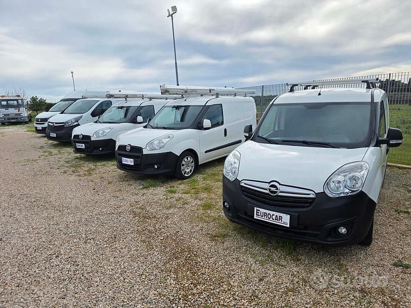 Usata Fiat Doblò 105 CV (77 kW) 2018 Bianco Monovolume