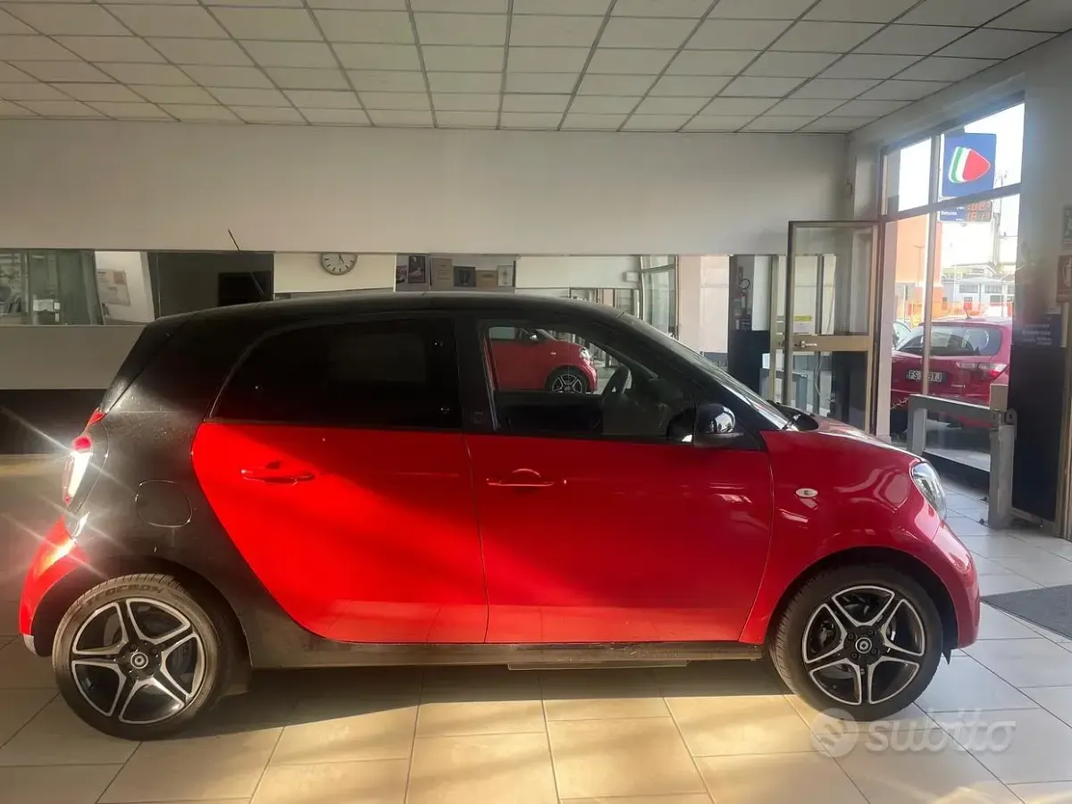Usata Smart ForFour Electric Drive Passion 41 kW (56 CV) 2020 Rosso Berlina