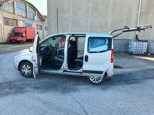 Usata Fiat Qubo Dynamic 75 CV (55 kW) 2009 Grigio Monovolume