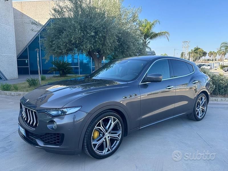 Usata Maserati Levante 275 CV (202 kW) 2020 Grigio SUV