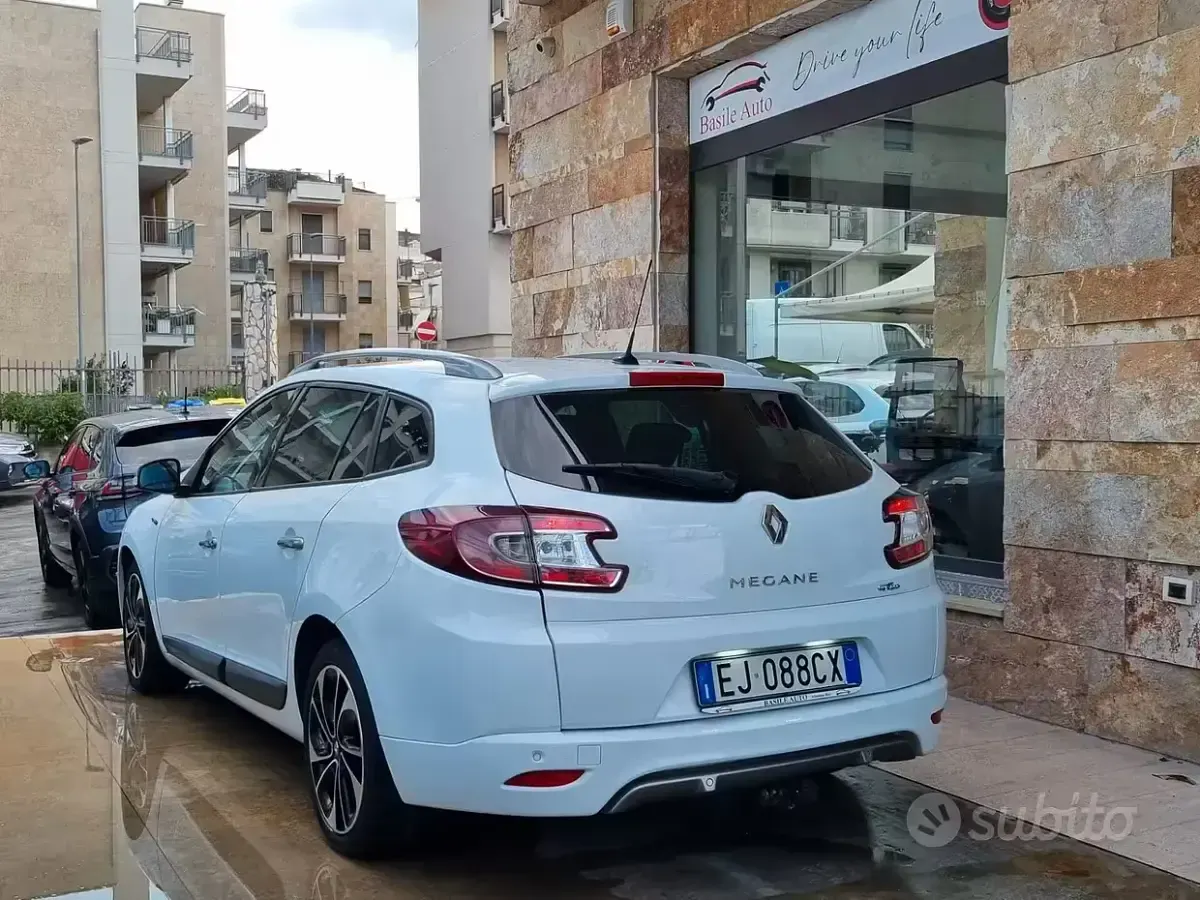 Usata Renault Mégane III 110 CV (80 kW) 2011 Bianco Berlina