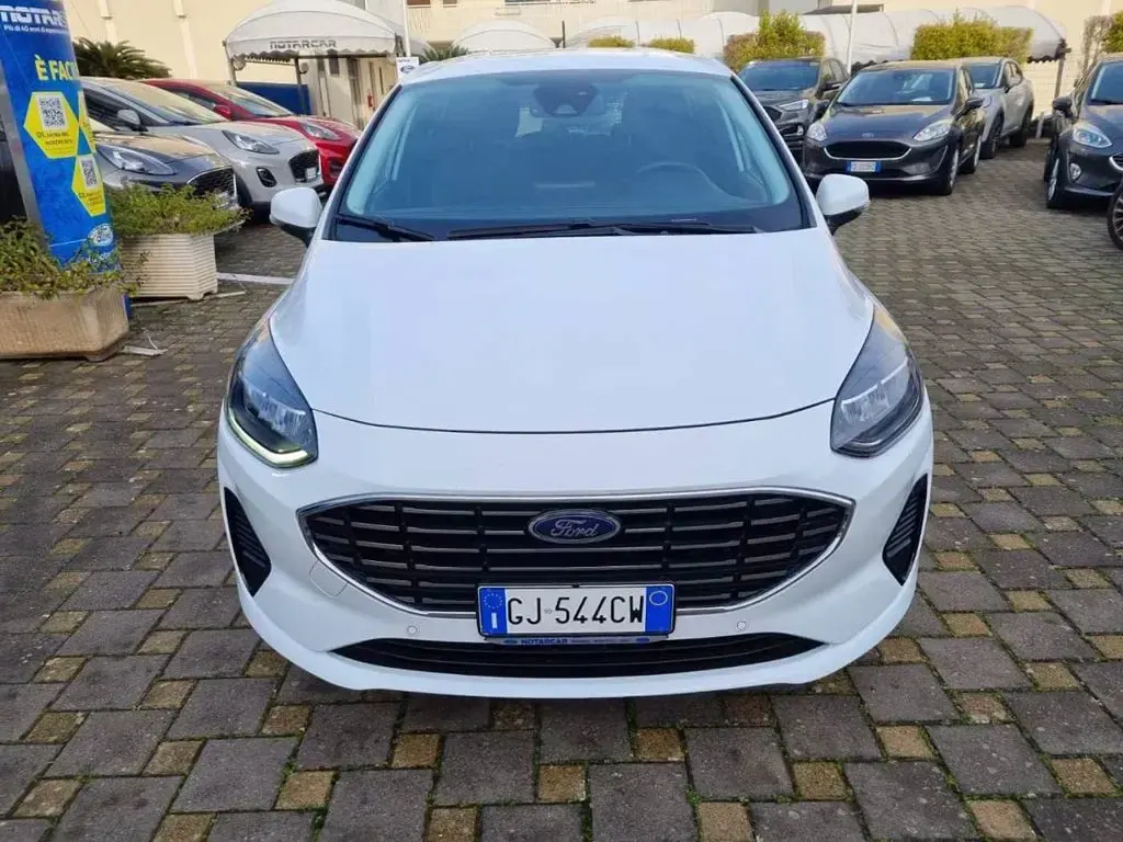 Usata Ford Fiesta Titanium 75 CV (55 kW) 2022 Bianco Utilitaria