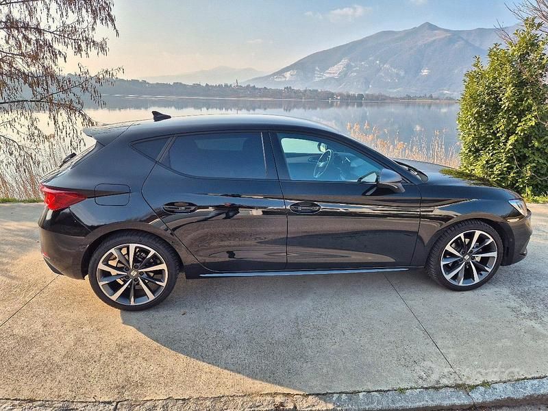 Usata Seat Leon FR 150 CV (110 kW) 2021 Nero Berlina