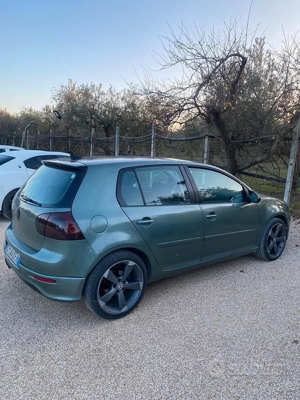 Usata VW Golf IV 105 CV (77 kW) 2003 Grigio Berlina