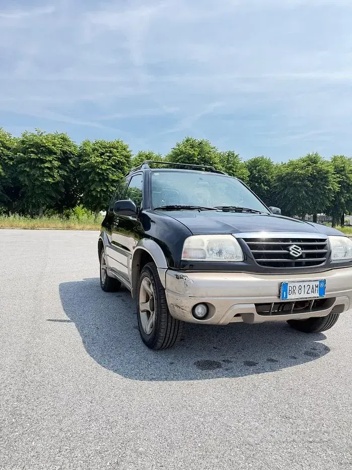 Usata Suzuki Grand Vitara 94 CV (69 kW) 2001 Nero SUV