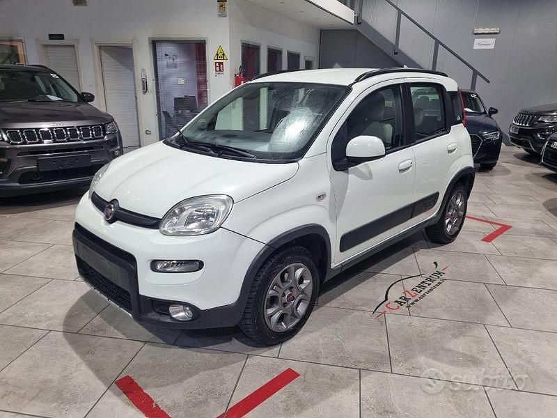 Usata Fiat Panda 4x4 S 86 CV (63 kW) 2013 Bianco Utilitaria