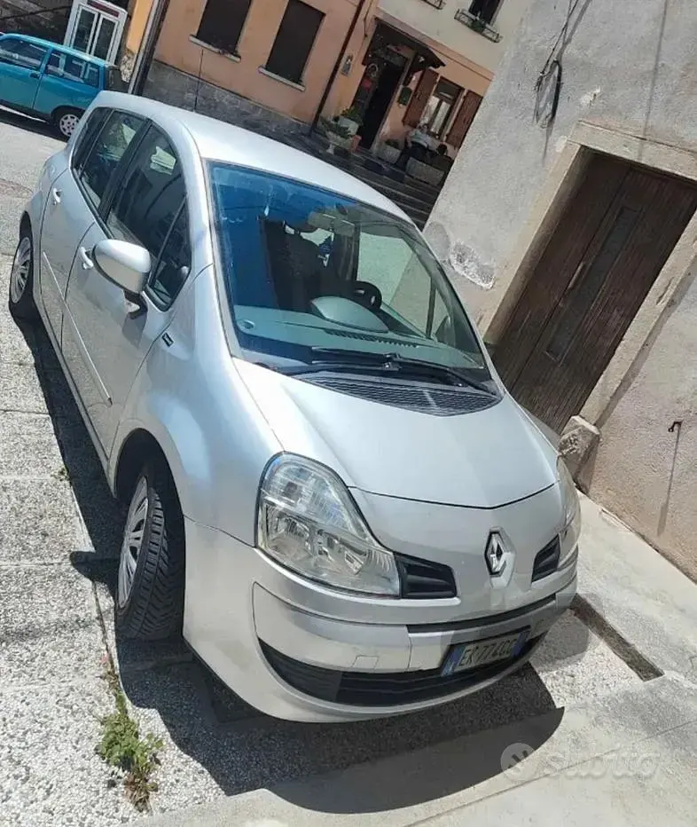 Usata Renault Grand Modus 75 CV (55 kW) 2011 Grigio Monovolume