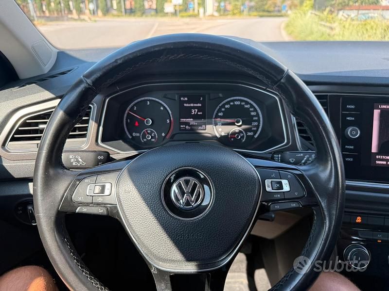 Usata VW T-Roc 116 CV (85 kW) 2019 Blu SUV