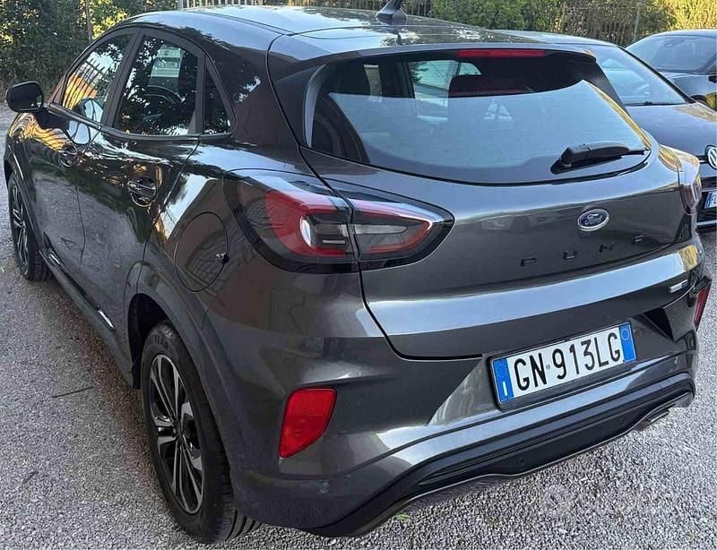 Second-hand Ford Puma ST-Line 125 CP (91 kW) 2023 Gri SUV