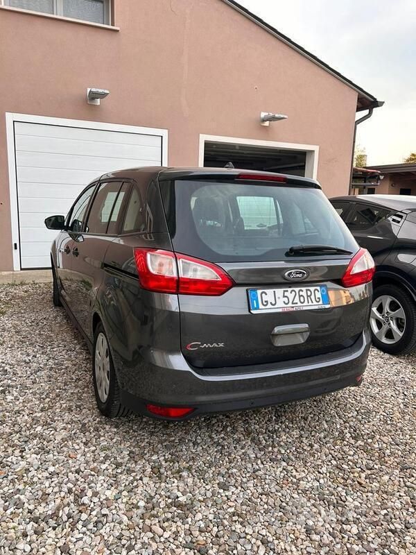 Usata 2019 Ford Grand C-Max Monovolume | 16.300 € - Immagine 1/4