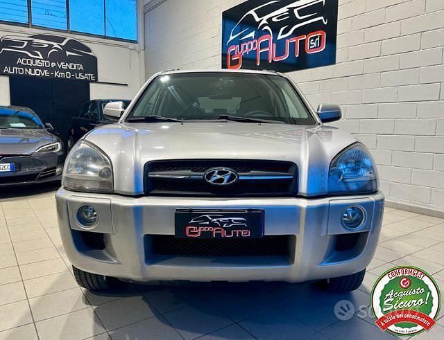 Usata Hyundai Tucson Dynamiq 140 CV (102 kW) 2007 Grigio SUV