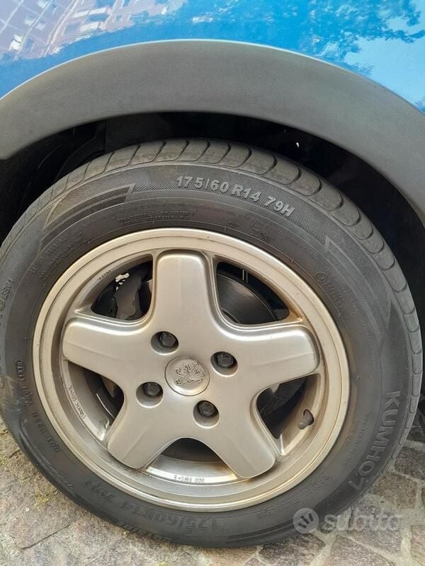 Usata Peugeot 106 98 CV (72 kW) 1993 Blu Utilitaria