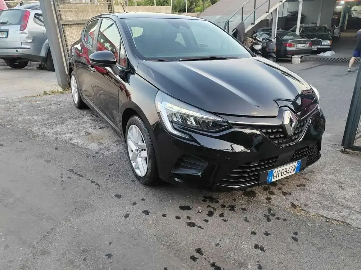 Usata Renault Clio V Techno 101 CV (74 kW) 2022 Nero Berlina