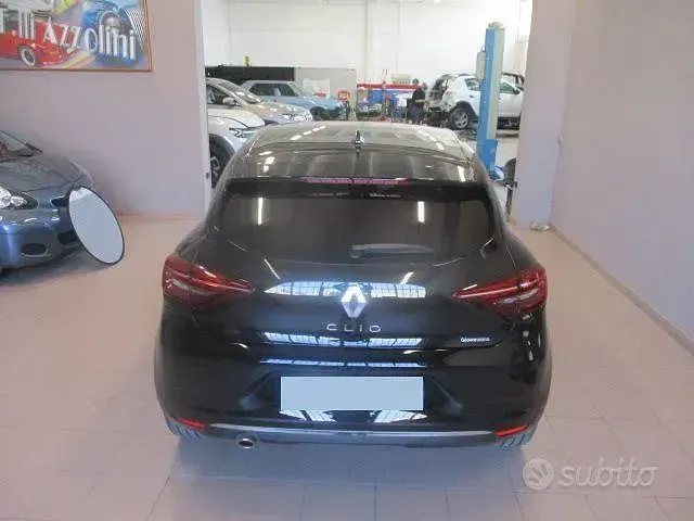 Usata Renault Clio V Techno 91 CV (66 kW) 2022 Nero Utilitaria