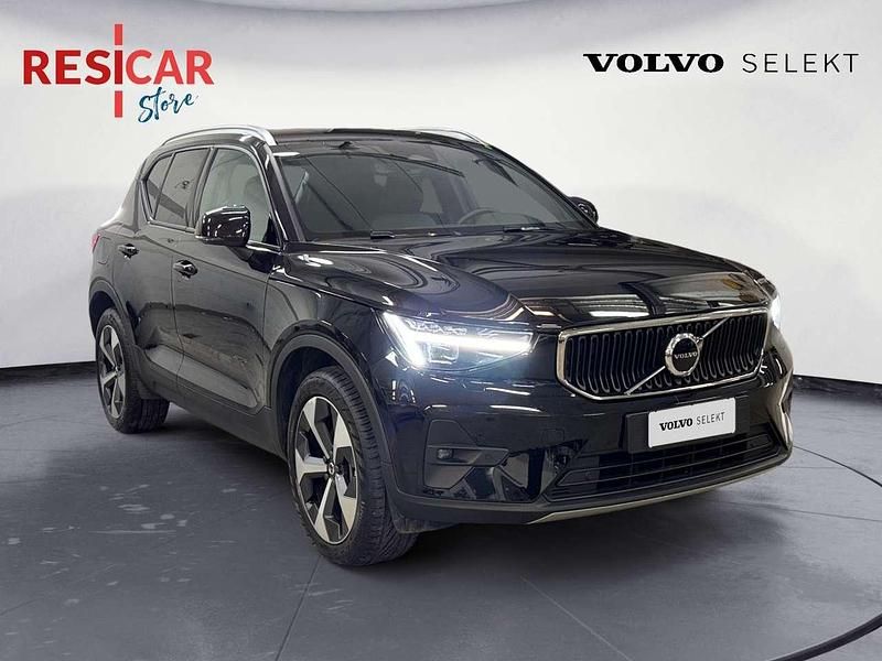 Nero metallizzato Usata 2025 Volvo XC40 Core SUV | 29.900 € (Super prezzo) - Immagine 1/4