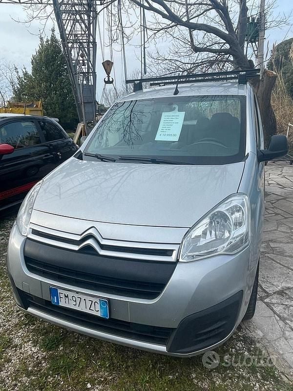 Usata Citroën Berlingo Feel 99 CV (72 kW) 2018 Grigio Monovolume
