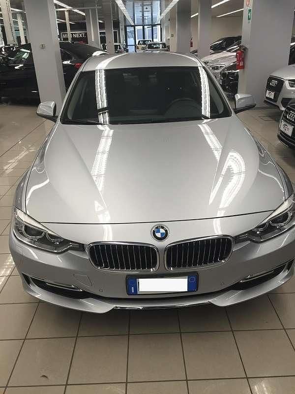Usata BMW 320 Luxury Line 185 CV (136 kW) 2012 Argento Berlina