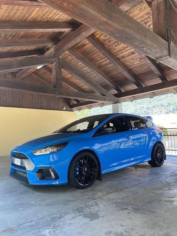 Usata Ford Focus RS 351 CV (258 kW) 2016 Bluazzurro Berlina