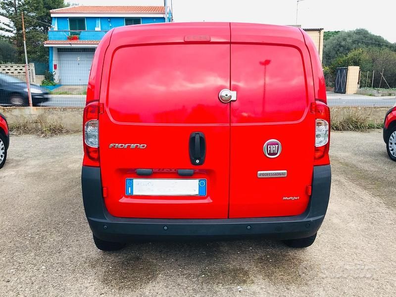 Usata Fiat Fiorino 95 CV (69 kW) 2015 Rosso Monovolume