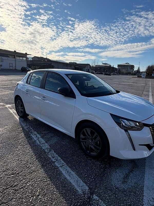 Usata Peugeot 208 Active 101 CV (74 kW) 2022 Utilitaria