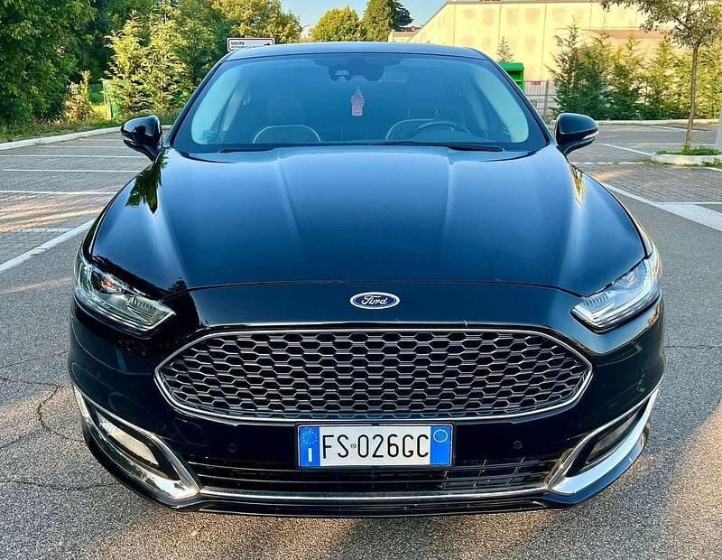 Usata Ford Mondeo Vignale 188 CV (138 kW) 2018 Nero Berlina