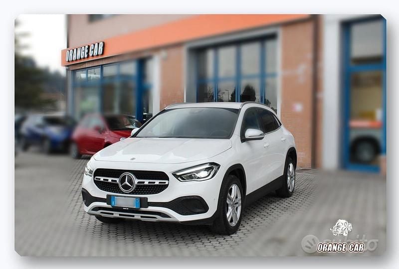 Usata Mercedes GLA180 116 CV (85 kW) 2022 Bianco SUV