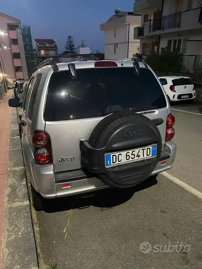 Używany Jeep Cherokee Limited 163 KM (119 kW) 2006 SUV