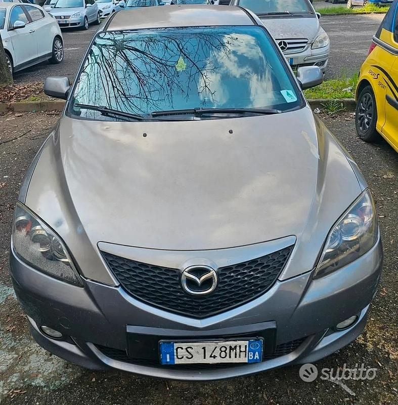 Usata Mazda 3 109 CV (80 kW) 2005 Grigio Berlina