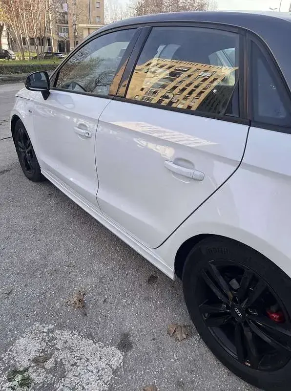 Usata Audi A1 Sportback Ambition 90 CV (66 kW) 2013 Utilitaria
