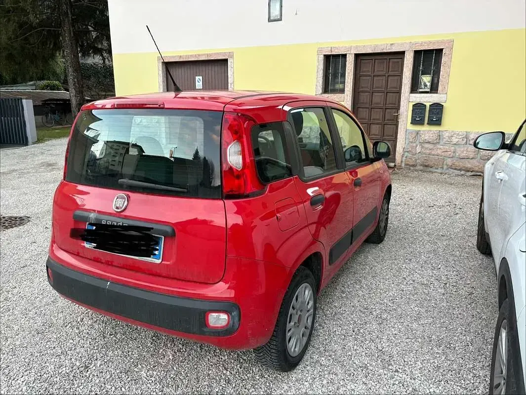 Usata Fiat Panda Easy 69 CV (50 kW) 2018 Rosso Utilitaria