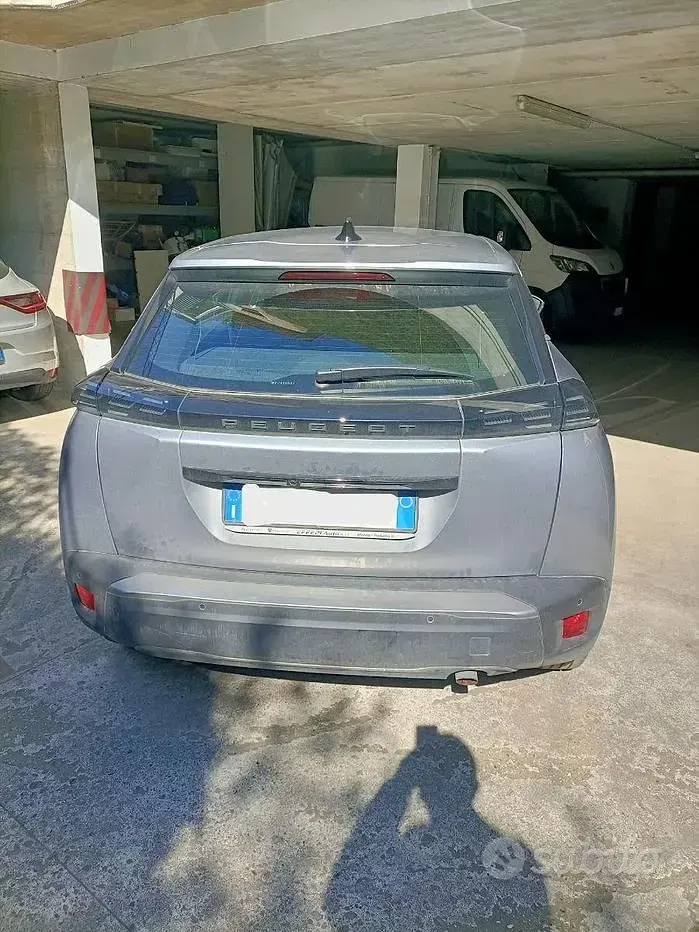 Usata Peugeot 2008 100 CV (73 kW) 2024 SUV