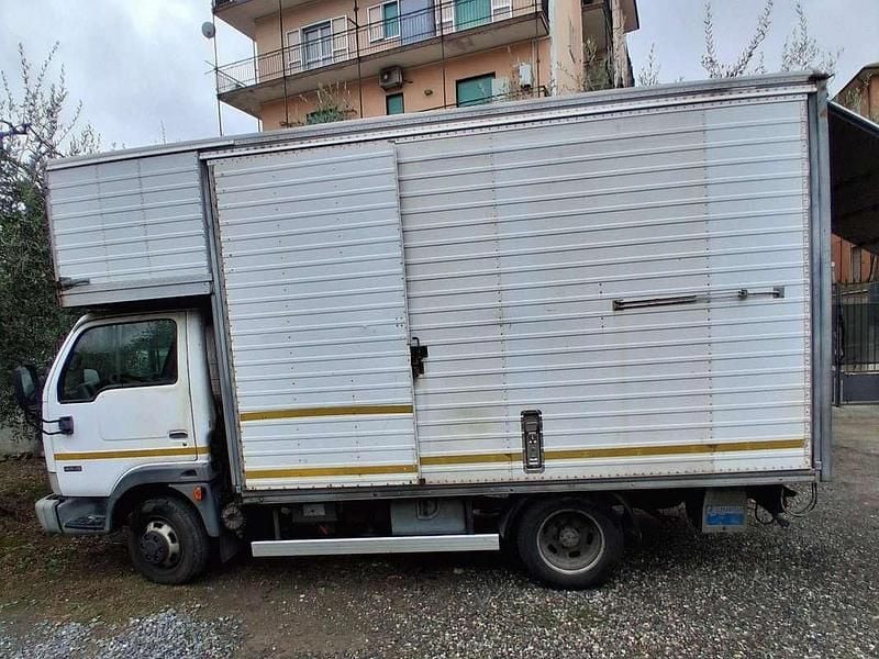 Usata Nissan Cabstar 133 CV (97 kW) 2006 Bianco Pick-up