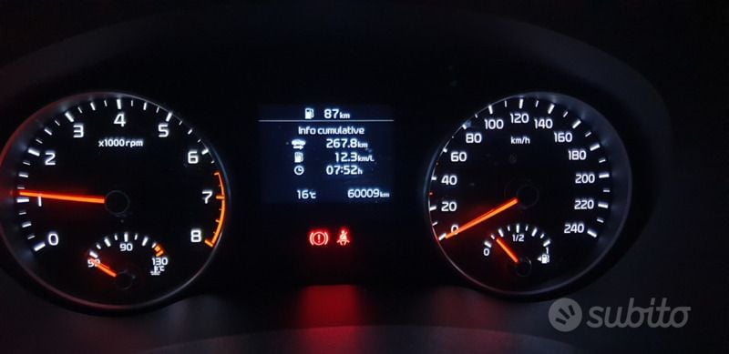 Usata Kia Sportage 132 CV (97 kW) 2021 Blu SUV