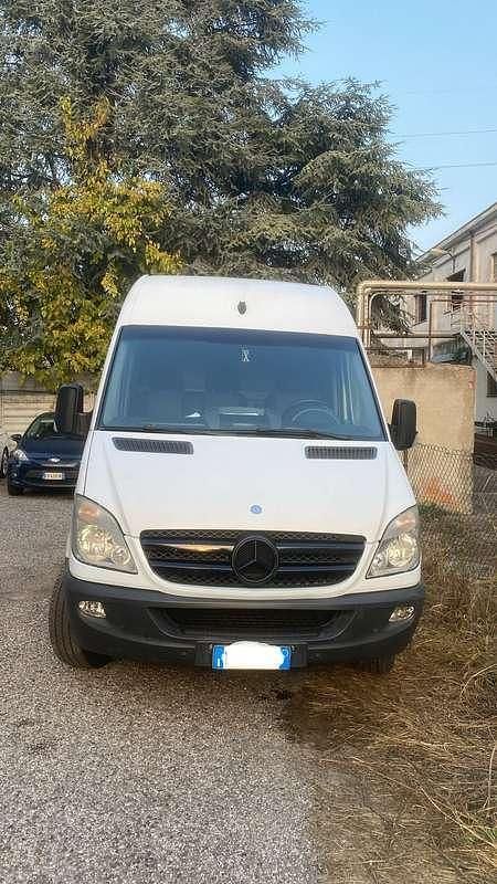 Bianco Usata 2012 Mercedes 316 Furgone | 12.000 € - Immagine 1/4